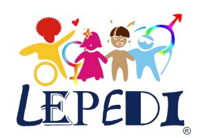 Logotipo do LEPEDI com escrita em azul escuro em um fundo transparente e bonecos coloridos